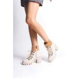 Lisinya948 Bağcıklı Fermuarlı Ortopedik Taban Topuklu Kürk Detaylı Cilt Kadın Bot KT Krem Lisinya948 Bağcıklı Fermuarlı Ortopedik Taban Topuklu Kürk Detaylı Cilt Kadın Bot KT Krem