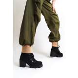 Lisinya948 Bağcıklı Fermuarlı Ortopedik Taban Topuklu Kürk Detaylı Süet Kadın Bot ST Siyah Lisinya948 Bağcıklı Fermuarlı Ortopedik Taban Topuklu Kürk Detaylı Süet Kadın Bot ST Siyah