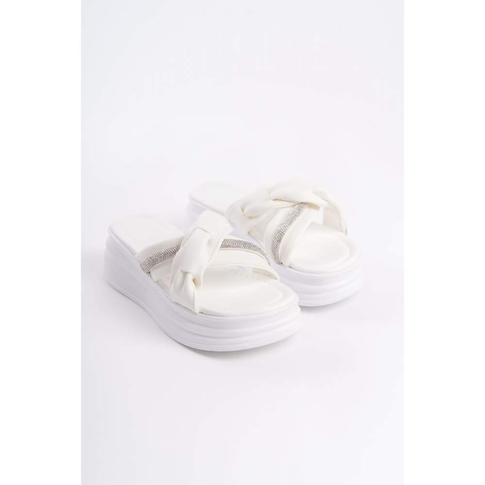 Lisinya948 Düz Topuklu Kurdele Desenli Taşlı Kalın ve Ortopedik Taban Kadın Terlik BT Beyaz Lisinya948 Düz Topuklu Kurdele Desenli Taşlı Kalın ve Ortopedik Taban Kadın Terlik BT Beyaz