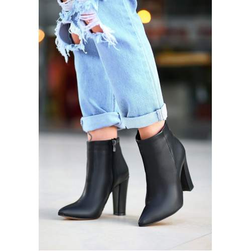 Siyah Cilt Topuklu Bot Siyah Cilt Topuklu Bot