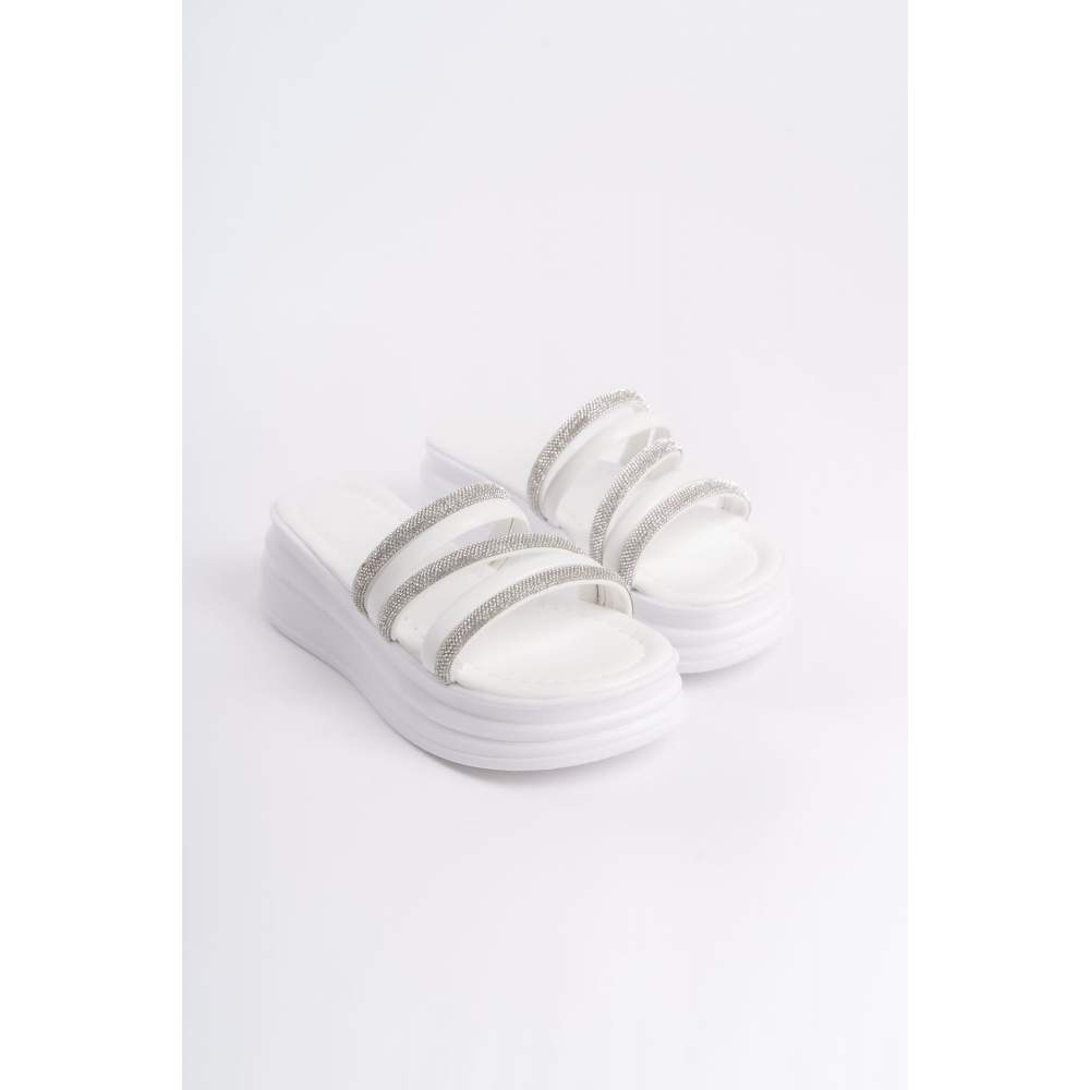 Lisinya948 Düz Topuklu Şeritli Taşlı Kalın ve Ortopedik Taban Kadın Terlik BT Beyaz Lisinya948 Düz Topuklu Şeritli Taşlı Kalın ve Ortopedik Taban Kadın Terlik BT Beyaz