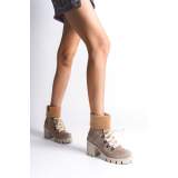 Lisinya948 Bağcıklı Fermuarlı Ortopedik Taban Topuklu Kürk Detaylı Süet Kadın Bot TT Ten Lisinya948 Bağcıklı Fermuarlı Ortopedik Taban Topuklu Kürk Detaylı Süet Kadın Bot TT Ten