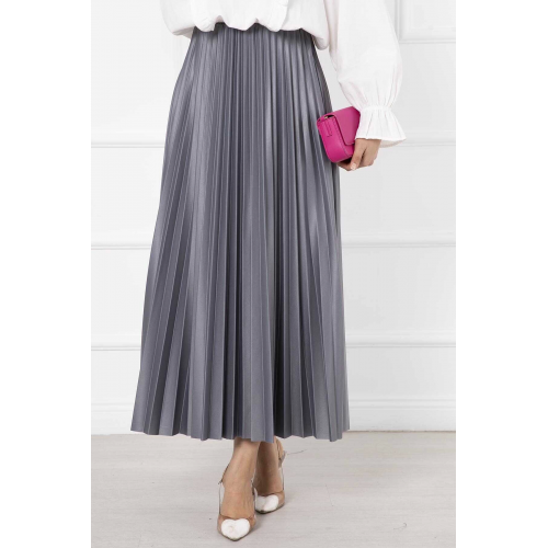 Zarif Ve Modern Pileli Parlak Krep Gizli Lastikli Füme Etek Zarif Ve Modern Pileli Parlak Krep Gizli Lastikli Füme Etek