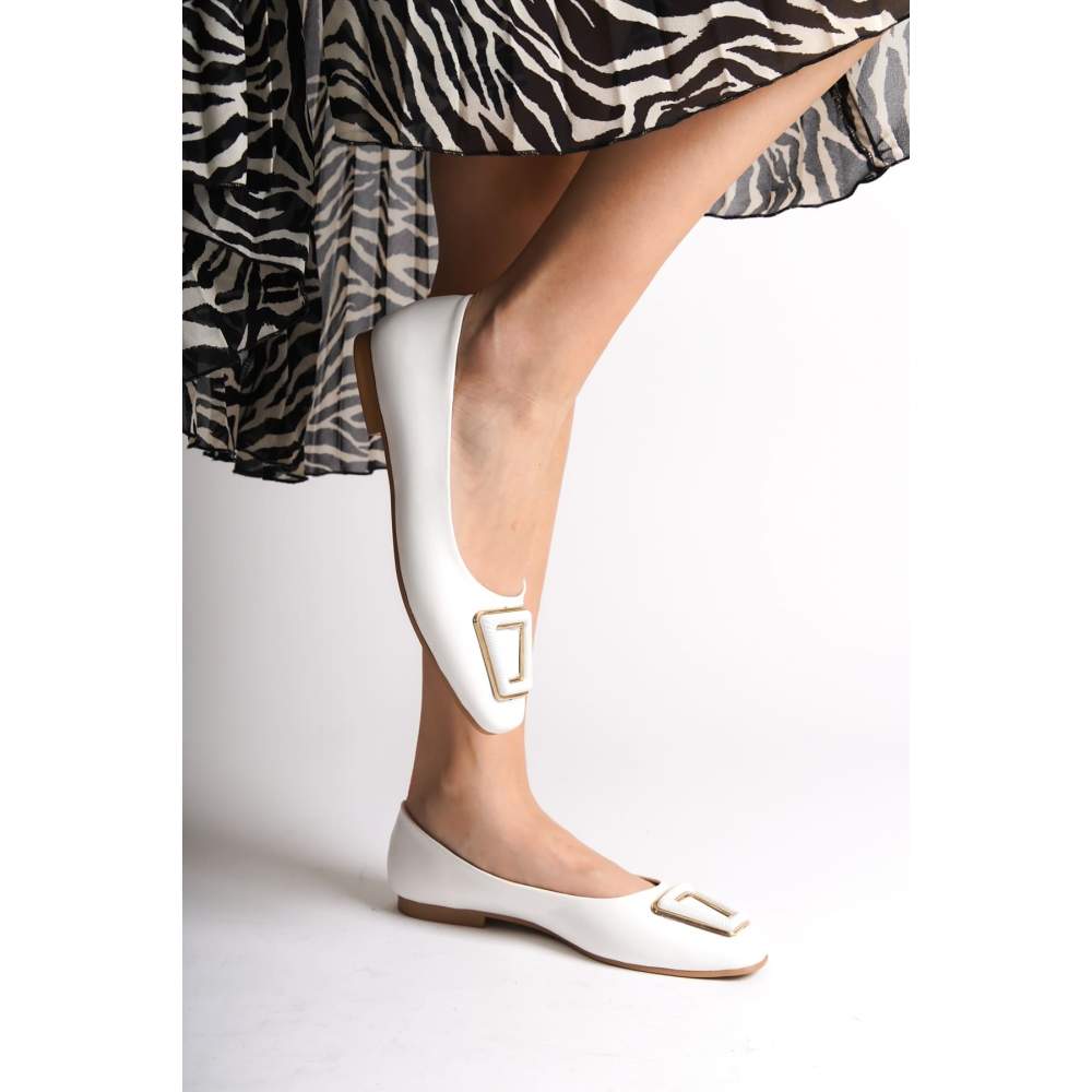 Lisinya948 Bağcıksız Ortopedik Rahat Taban Toka Detaylı Kadın Babet Ayakkabı KT Beyaz Lisinya948 Bağcıksız Ortopedik Rahat Taban Toka Detaylı Kadın Babet Ayakkabı KT Beyaz