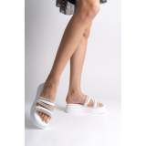 Lisinya948 Düz Topuklu Şeritli Taşlı Kalın ve Ortopedik Taban Kadın Terlik BT Beyaz Lisinya948 Düz Topuklu Şeritli Taşlı Kalın ve Ortopedik Taban Kadın Terlik BT Beyaz