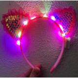 Kenarları Dantelli Pembe Pullu Payetli Led Işıklı Kedi Kulak Taç 17x19 cm