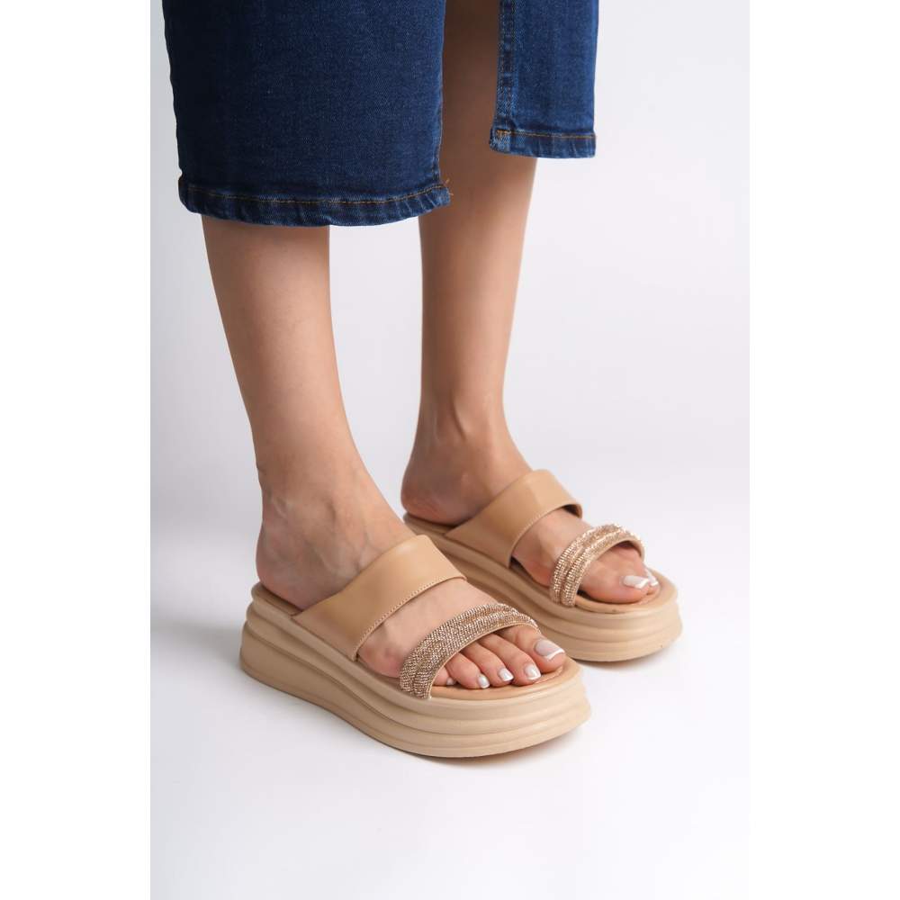 Lisinya948 Düz Topuklu Taşlı Şeritli Kalın ve Ortopedik Taban Kadın Terlik TT Ten Lisinya948 Düz Topuklu Taşlı Şeritli Kalın ve Ortopedik Taban Kadın Terlik TT Ten