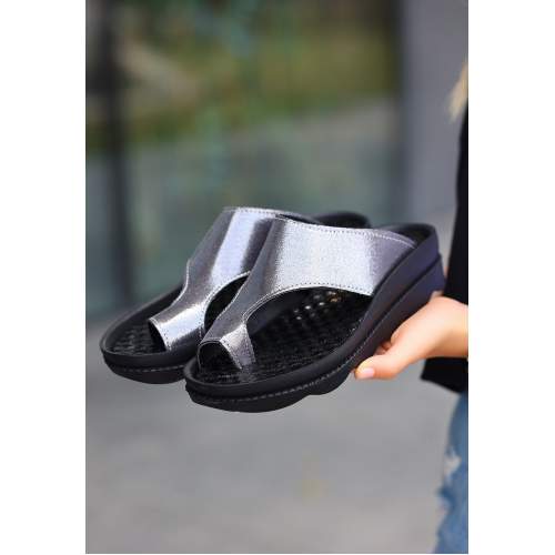 Platin Cilt Simli Terlik Platin Cilt Simli Terlik