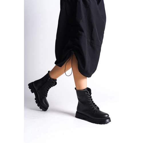 Lisinya948 Bağcıklı Fermuarlı Ortopedik Taban Suya ve Soğuğa Dayanıklı Taşlı Kadın Bot ST Siyah Lisinya948 Bağcıklı Fermuarlı Ortopedik Taban Suya ve Soğuğa Dayanıklı Taşlı Kadın Bot ST Siyah