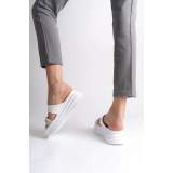 Lisinya948 Düz Topuklu Taşlı Şeritli Kalın ve Ortopedik Taban Kadın Terlik BT Beyaz Lisinya948 Düz Topuklu Taşlı Şeritli Kalın ve Ortopedik Taban Kadın Terlik BT Beyaz