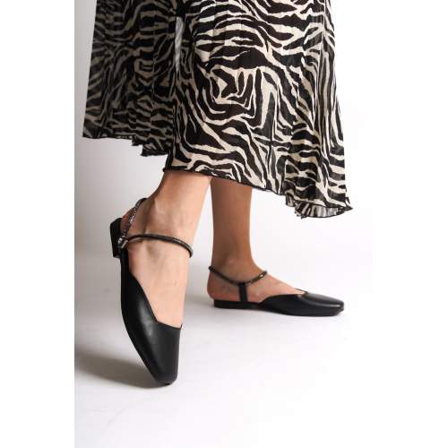 Lisinya948 Lastikli Ortopedik Rahat Taban Bilekten Taş Detaylı Kadın Babet Ayakkabı ST Siyah Lisinya948 Lastikli Ortopedik Rahat Taban Bilekten Taş Detaylı Kadın Babet Ayakkabı ST Siyah