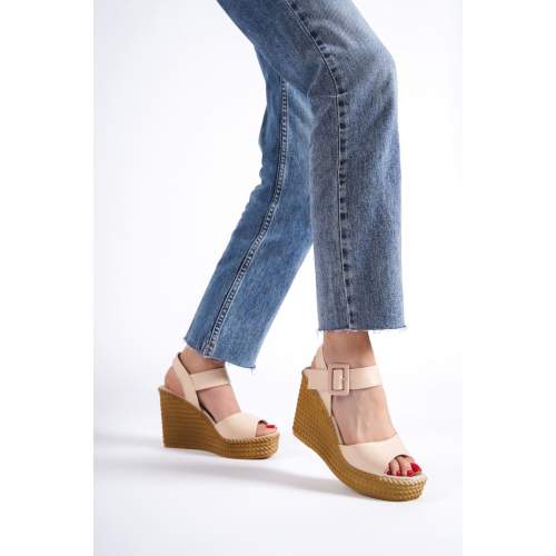 Lisinya948 Tokalı Lastikli Dolgu Topuklu Ortopedik Taban Hasır Görünümlü Kadın Sandalet KT Ten Lisinya948 Tokalı Lastikli Dolgu Topuklu Ortopedik Taban Hasır Görünümlü Kadın Sandalet KT Ten