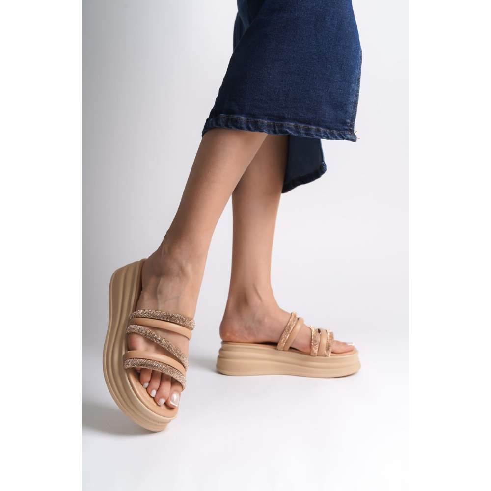 Lisinya948 Düz Topuklu Şeritli Taşlı Kalın ve Ortopedik Taban Kadın Terlik TT Ten Lisinya948 Düz Topuklu Şeritli Taşlı Kalın ve Ortopedik Taban Kadın Terlik TT Ten