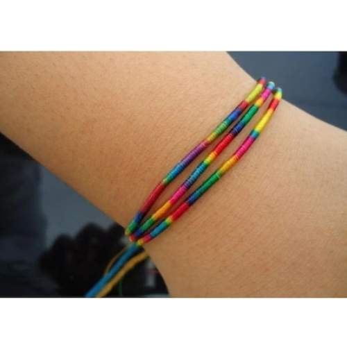 Renkli Şans Bileklikleri - 1 Kartela - ( 65 Adet ) Renkli Şans Bileklikleri - 1 Kartela - ( 65 Adet )