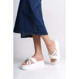 Lisinya948 Düz Topuklu Kurdele Desenli Taşlı Kalın ve Ortopedik Taban Kadın Terlik BT Beyaz Lisinya948 Düz Topuklu Kurdele Desenli Taşlı Kalın ve Ortopedik Taban Kadın Terlik BT Beyaz