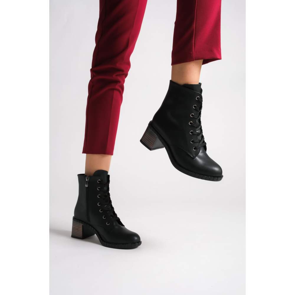 Lisinya948 Bağcıklı Fermuarlı Ortopedik Taban Suya ve Soğuğa Dayanıklı Topuklu Cilt Kadın Bot ST Siyah Lisinya948 Bağcıklı Fermuarlı Ortopedik Taban Suya ve Soğuğa Dayanıklı Topuklu Cilt Kadın Bot ST Siyah