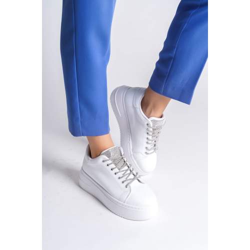 Lisinya948 Bağcıklı Ortopedik Taban Taşlı Kadın Sneaker Ayakkabı BT Beyaz Lisinya948 Bağcıklı Ortopedik Taban Taşlı Kadın Sneaker Ayakkabı BT Beyaz